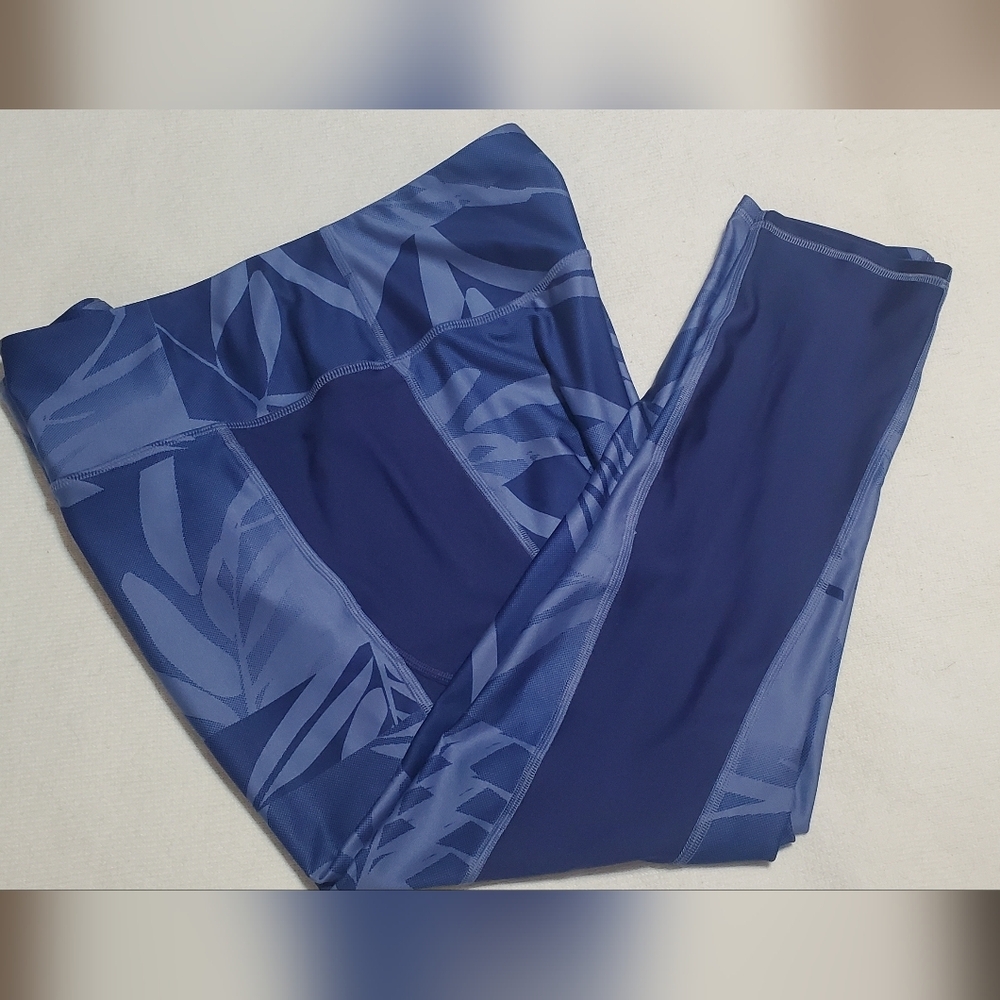 Under Armour Blue Patterned Leggings With Pockets. Sz 3X